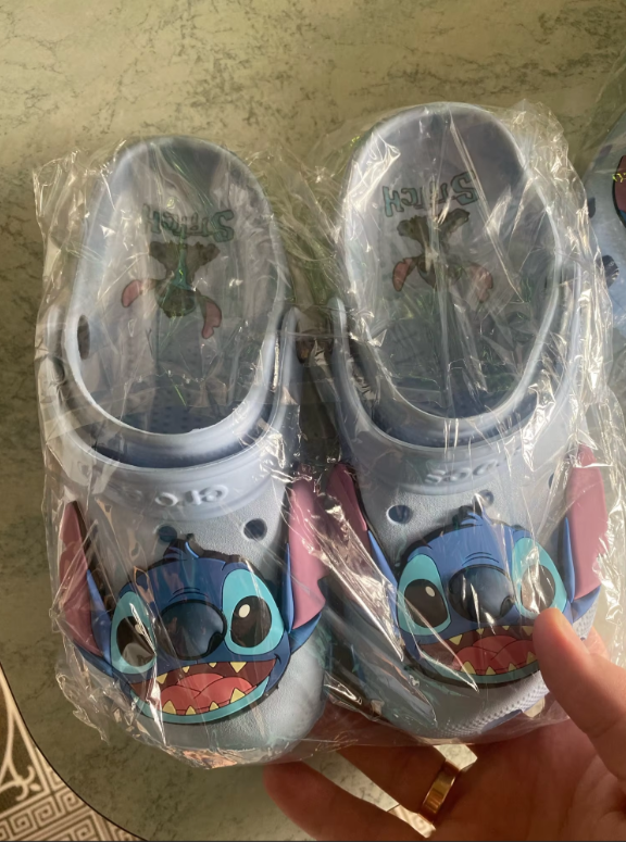 Disney Stitch-Inspired Preppy Crocs – Cute & Casual Fashion Clogs for Everyday Summer Fun | Lightweight, Trendy & Giftable for All Ages!